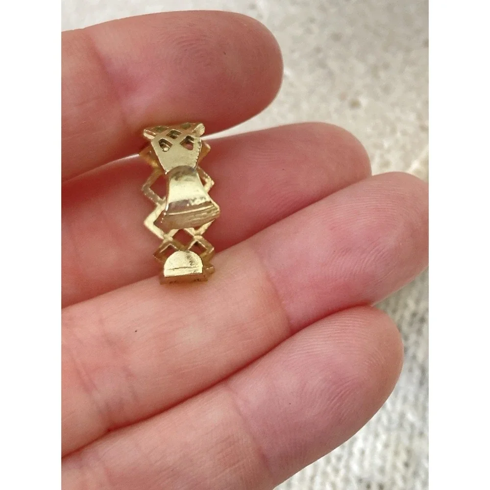 Small Gold Tone‎ Hoop Earrings Abstract Lattice Cutout Clip On Geometric